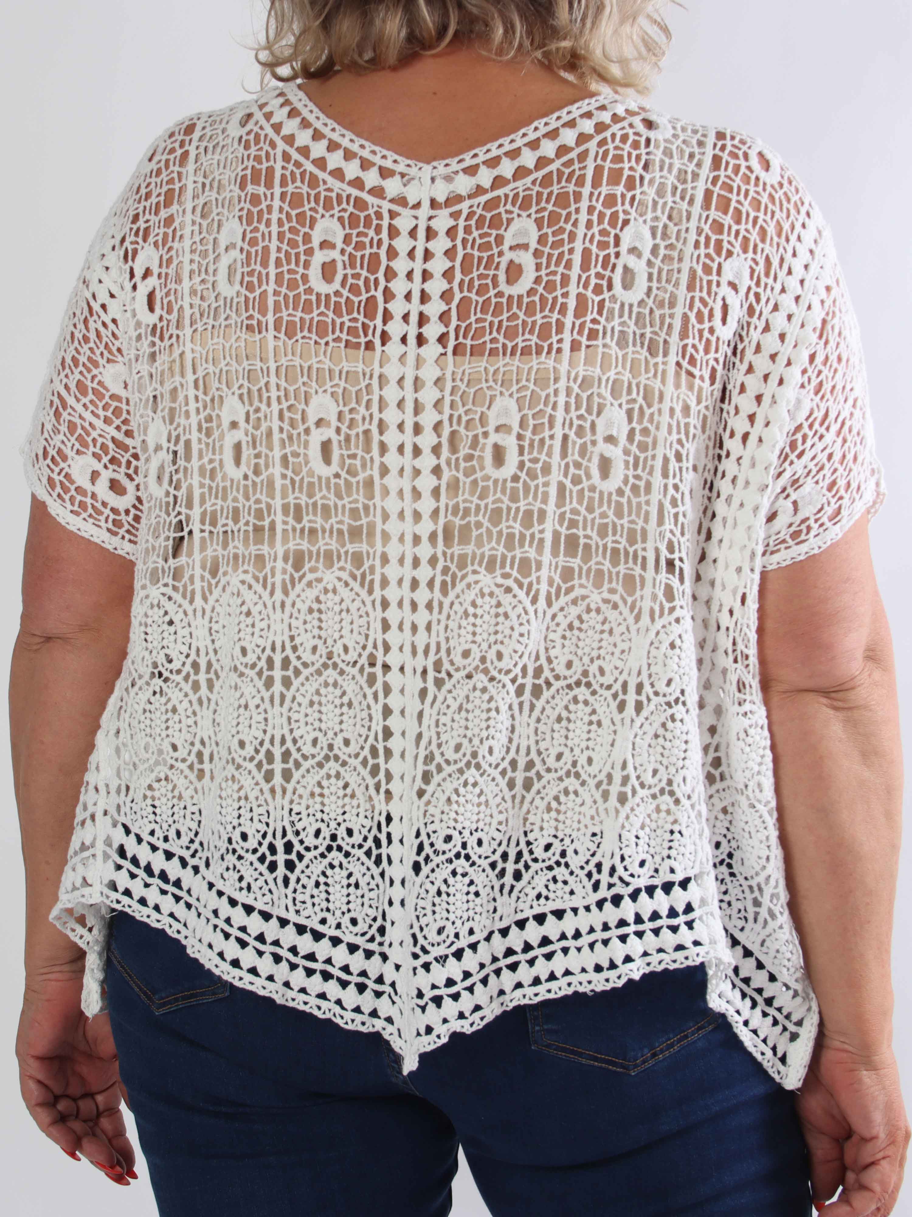 Aarohi - Let hæklet plus size tunika med et elegant hulmønster